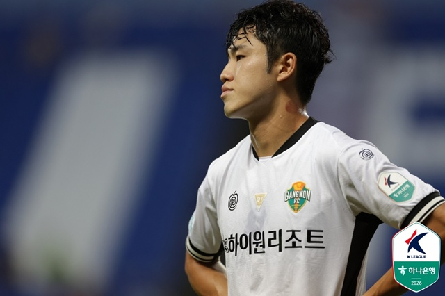 Lee Ki-hyeok with Gangwon FC. /Photo=Korea Professional Football League