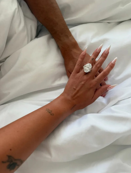 Georgina Rodríguez luciendo su anillo de boda. /Foto=captura de las redes sociales de Georgina Rodríguez