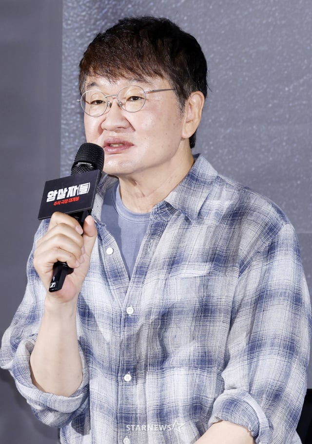 许秦豪导演于10日出席在首尔龙山区CGV I-Park Mall举行的电影《刺客(们)》制作发布会并进行问答环节。/2026.08.10 /图片=金辉善 (Kim Hwi-seon) hwijpg@