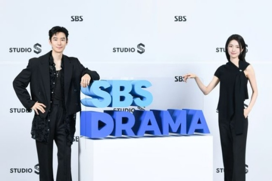 '승산 있습니다' 주연 이제훈(왼쪽), 하영 /사진=SBS