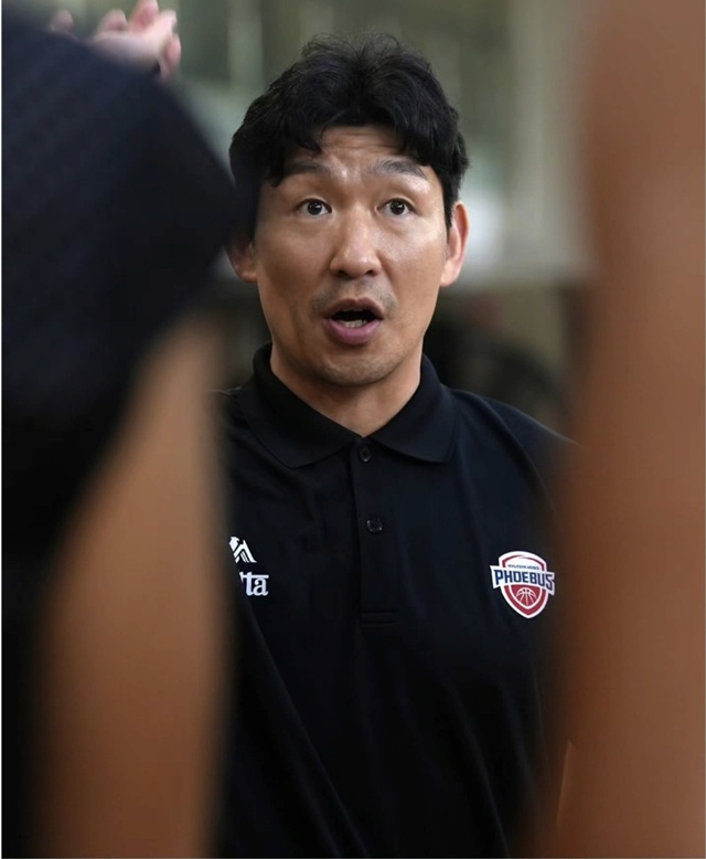 Head coach Yang Dong-geun. /Photo=Ulsan Hyundai Mobis SNS