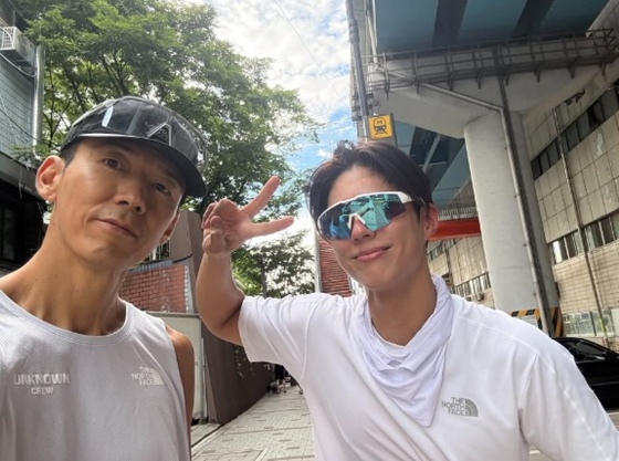 션, 박보검 /사진=션 SNS