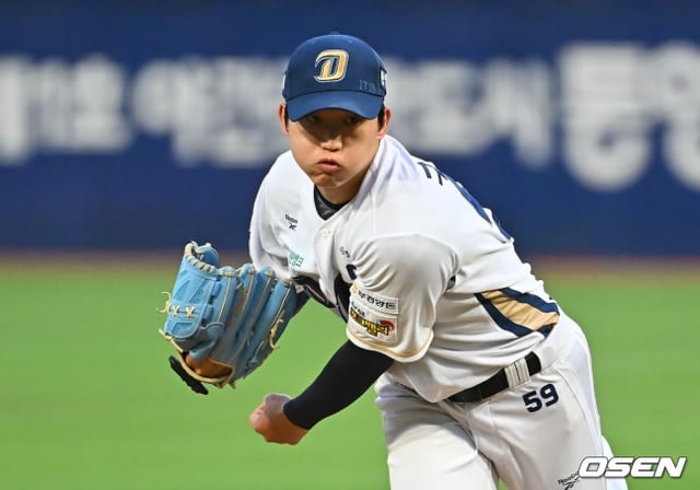 NC 다이노스 구창모가 12일 창원 NC파크에서 열린 KT 위즈와 홈경기에 선발 등판해 역투하고 있다.