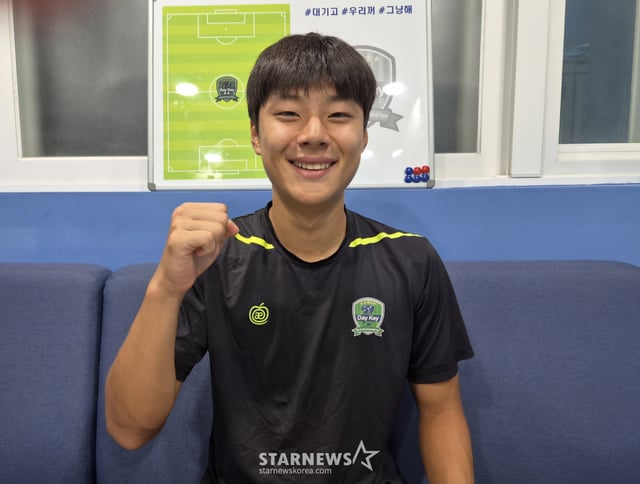 김재훈이 최근 제주 제주시 대기고등학교 체육관에서 스타뉴스 취재진과 만나 포즈를 취하고 있다. /사진=박재호 기자