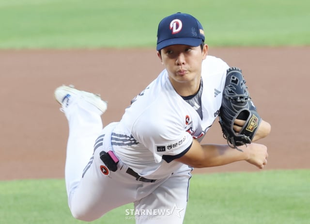 2026 신한 SOL KBO리그 두산 베어스 대 한화 이글스 경기가 13일 서울 잠실야구장에서 열렸다. 두산 선발 최민석이 역투하고 있다. /사진=김진경 kim.jinkyung@