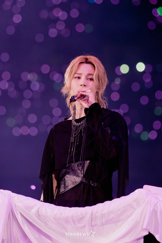 그룹 방탄소년단(BTS) 지민이 13일 부산 아시아드 주경기장에서 진행된 'BTS WORLD TOUR 'ARIRANG' IN BUSAN' 콘서트에서 멋진 공연을 펼치고 있다, /사진제공=하이브 2026.06.13 /사진=이동훈 photoguy@