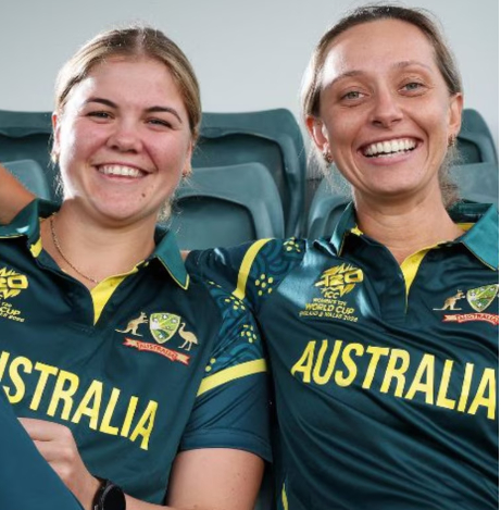 Ashleigh Gardner (right) and Georgia Voll, at the center of controversy over an affair within the national team. /Photo=Social Networking Service (SNS)