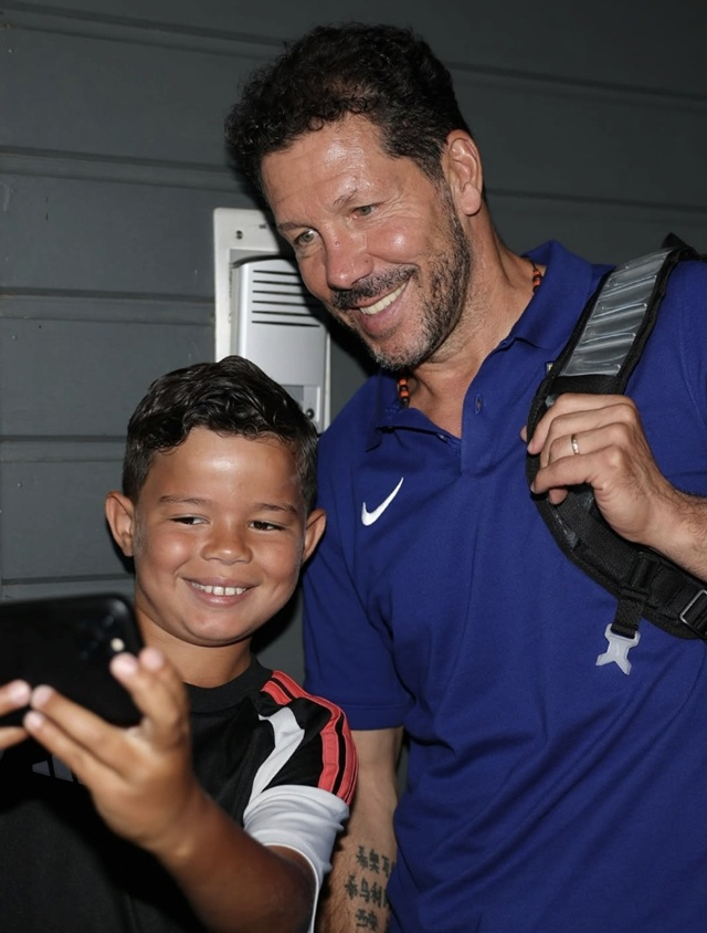 Diego Simeone, Atletico Madrid head coach (right). /Photo=Atletico Madrid SNS