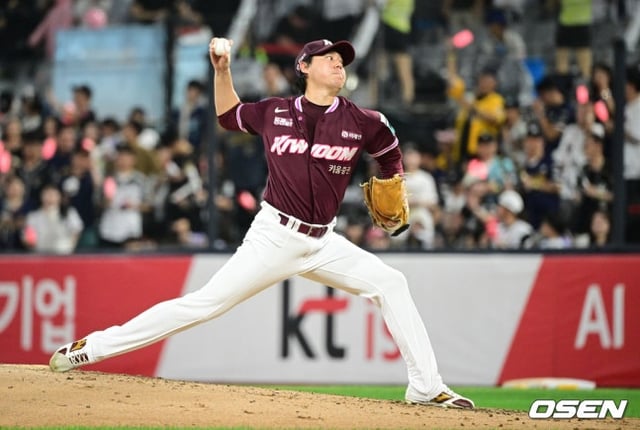 Ha Young-min held strong for six innings.