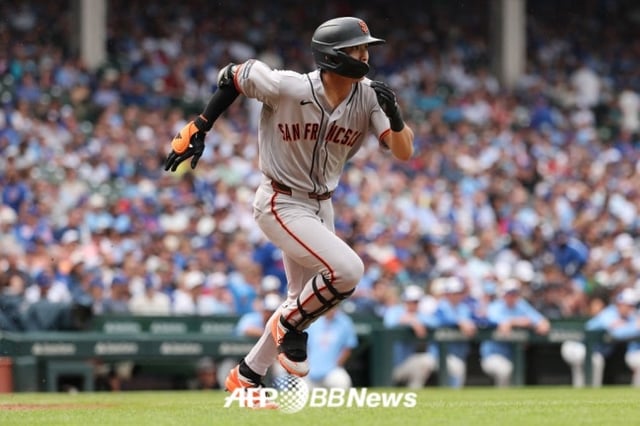 Cầu thủ ngoài sân San Francisco Giants Lee Jung-hoo. /AFPBBNews=NEWS1
