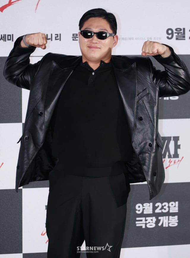 Actor Moon Ji-hoon poses at a press conference for the film 'Tazza: Song of Beelzebub' held on the morning of the 18th at Seoul CGV Yongsan i-Park Mall. In the final installment of the Tazza series, 'Tazza: Song of Beelzebub', Jang Tae-young (played by Byun Yo-han), who thought he had everything through an online casino business, and his best friend Park Tae-young (played by Noh Jae-won) with the same name, who took everything from him, meet again on a global gambling stage to settle their score. The film will be released on September 23. /2026.08.18 /Photo=Lee Dong-hoon photoguy@