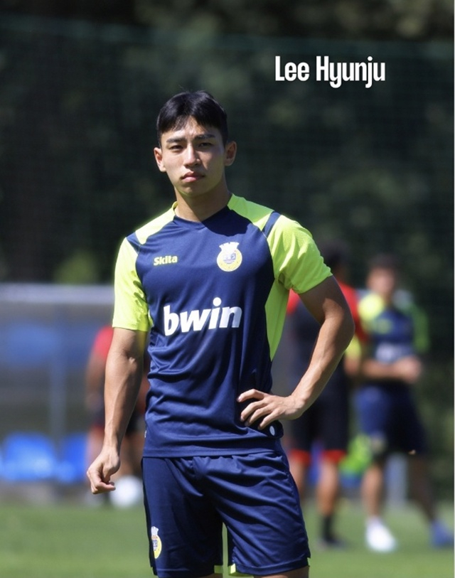 Lee Hyun-ju. /Photo=Aroca SNS
