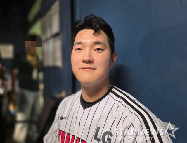 LG 문정빈이 18일 잠실 KT전을 승리로 이끌고 취재진과 인터뷰했다. /사진=김동윤 기자