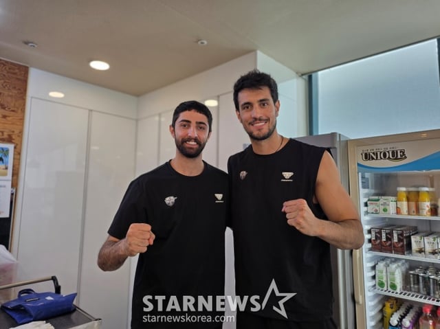 Woori Card's Martin (left) and Araujo recently met with StarNews for an interview at the club house restaurant of Woori Card, located in Incheon Metropolitan City. /Photo=Reporter Kim Dong-yoon