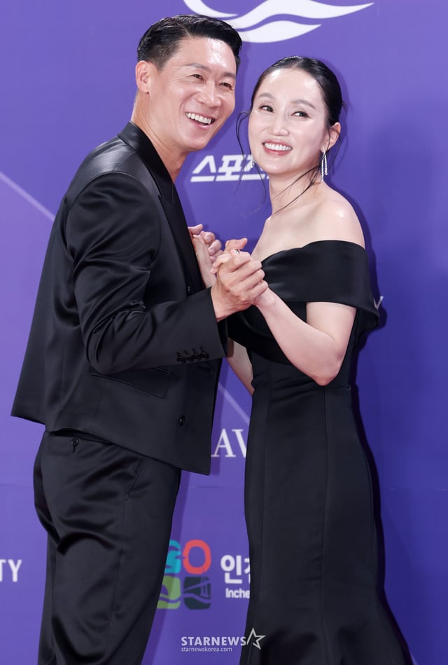 배우 진선규, 박보경 부부/사진=김휘선 hwijpg@