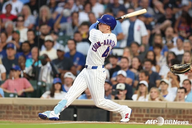 Cầu thủ Chicago Cubs Pete Crow-Armstrong đánh home run từ hiệp thứ 1 ngày 19 trong trận đấu với Chicago White Sox. /AFPBBNews=NEWS1