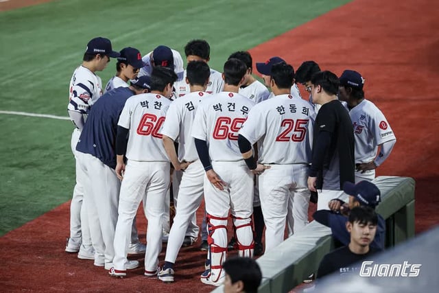 ロッテの選手たち。 /写真=ロッテジャイアンツ