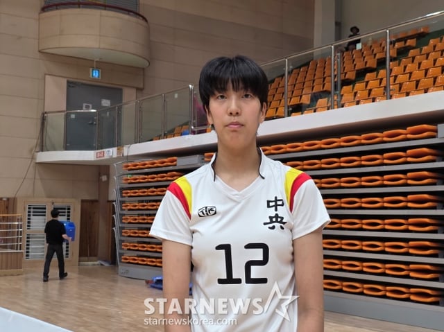 중앙여고 박서윤이 지난 6일 충북 제천실내체육관에서 열린 2026 IBK기업은행배 전국중고배구대회 18세 이하 여자부 우승 후 스타뉴스와 만났다. /사진=김동윤 기자