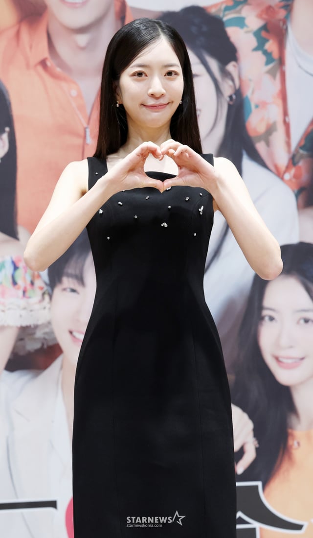 그룹 달샤벳 출신 조아영이 20일 서울 강남구 거암아트홀에서 진행된 드라마 '아듀 솔로' 제작발표회에 참석해 포즈를 취하고 있다. /2026.08.20 /사진=김휘선 hwijpg@