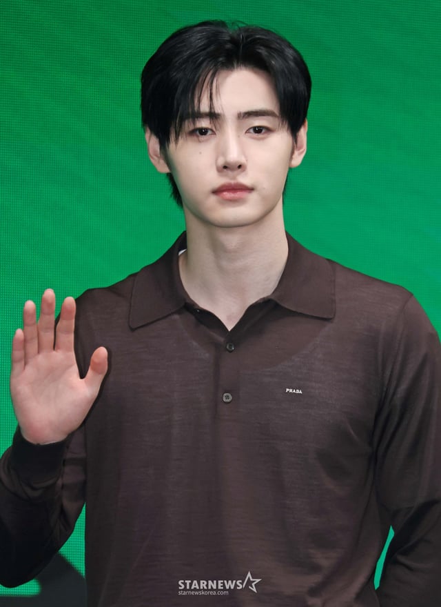 그룹 엔하이픈(ENHYPEN) 성훈이 20일 오후 서울 용산구 몬드리안 서울 이태원 호텔에서 진행된 미니 8집 ‘THE SIN : BLISS’ 발매기념 기자간담회에서 포즈를 취하고 있다.  이번 앨범은 ‘함께하는 것 자체가 축복(Bliss)’이라는 의미를 중심으로 사랑의 이야기를 이어간다. /2026.08.20 /사진=이동훈 photoguy@