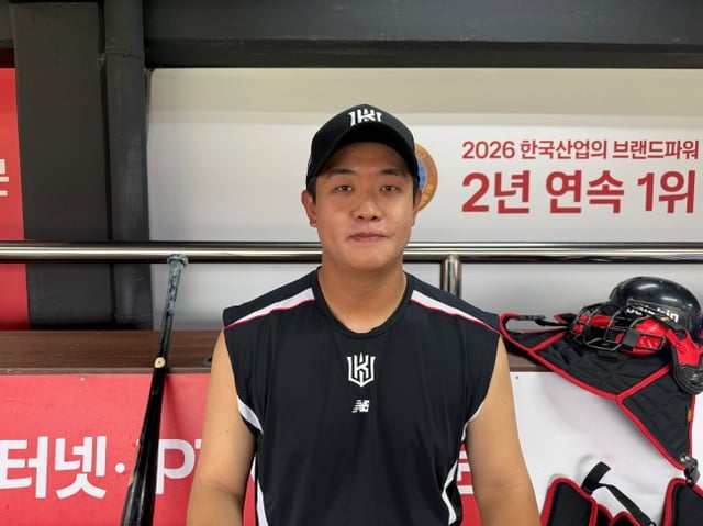 SSG에서 활약했던 이정범이 7월 7일 수원KT위즈파크에서 KT 유니폼을 입고 미소 짓고 있다. /사진=KT 위즈