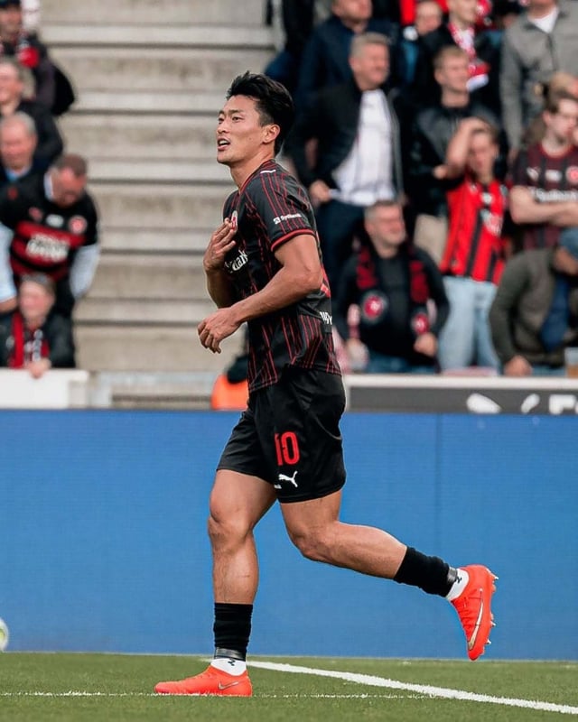 Cho Gue-sung celebra un gol durante el partido de ida de los play-offs de la UEFA Conference League (UECL) de la temporada 2026-2027 contra el Rijeka (Croacia), disputado en casa en el MCH Arena de Herning, Dinamarca, el pasado día 21 (hora coreana). /Foto=Captura oficial de las redes sociales de Midtjylland