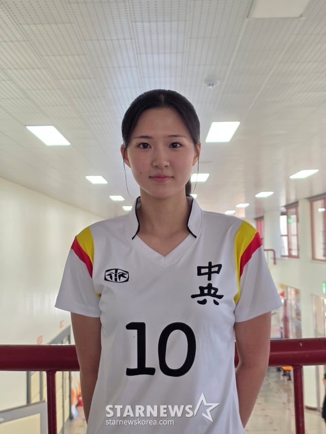 中央女子高校のパク·ガンビンが6日、忠清北道提川室内体育館で開かれた2026IBK企業銀行杯全国中古バレーボール大会優勝後、スターニュースと会った。 /写真=キム·ドンユン記者