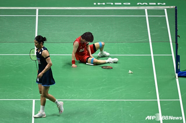 An Se-young (left) after securing victory. /AFPBBNews=NEWS1