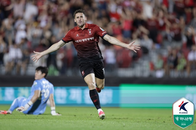 Bucheon FC forward Galego celebrates after scoring against Pohang Steelers. /Photo=Korea Professional Football League
