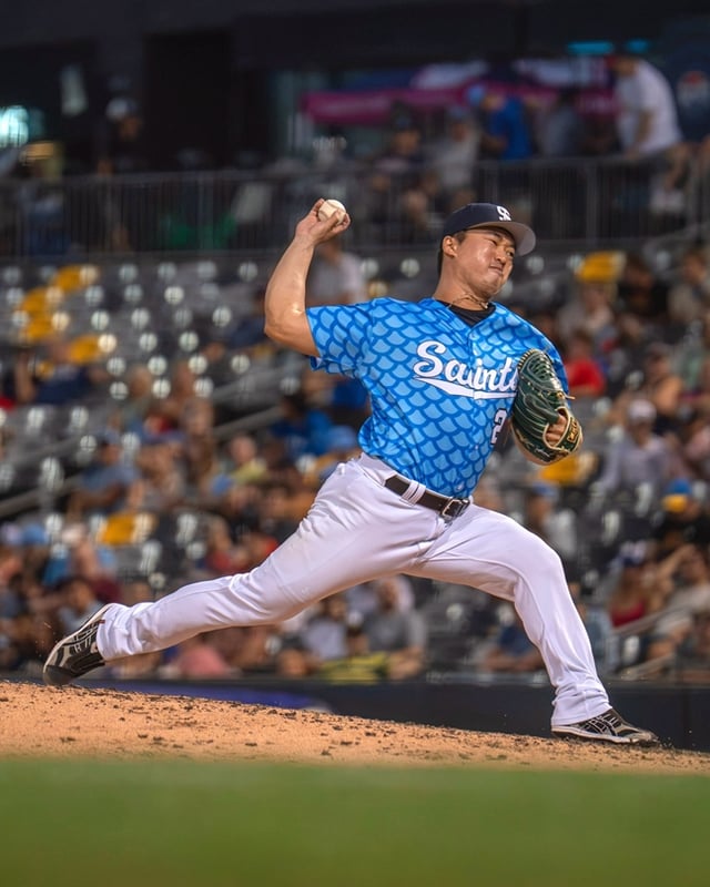 Go Woo-seok pitching. /Photo=Saint Paul Saints official SNS