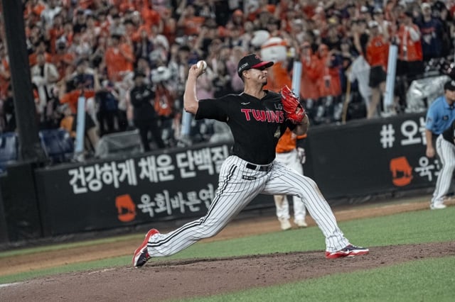 LG KARAISCO is pitching in the Daejeon Hanwha game on the 23rd. /Photo=LG Twins provided