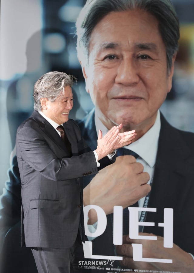 Actor Choi Min-sik poses at the production presentation for the film 'Intern' (directed by Kim Do-young), held on the afternoon of the 24th at Seoul CGV Yongsan i-Park Mall. The film 'Intern', which depicts office life beginning when Ki-ho (played by Choi Min-sik), a silver intern with 37 years of experience, joins the company of Sun-woo (played by Han So-hee), who has rapidly emerged as a dark horse in the fashion industry just three years after its launch, will be released on September 16. /2026.08.24 /Photo=Lee Dong-hoon photoguy@