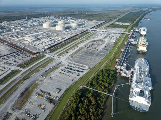 LNG carriers docked at an LNG terminal operated by Venture Global in Louisiana, USA /Photo=Hanwha Aerospace