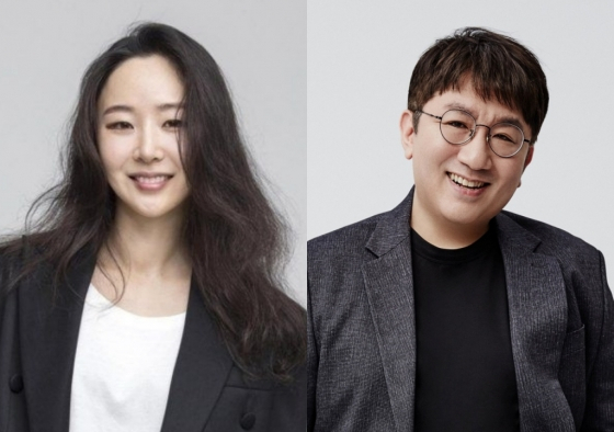 オドア·ミンヒジン（左）代表、HYBEバン·シヒョク議長/写真=オドア、HYBE