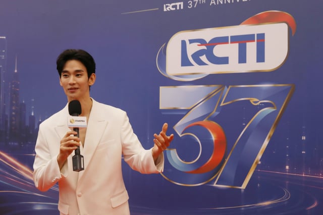 김수현 / 사진=재스민 프라티위 SNS