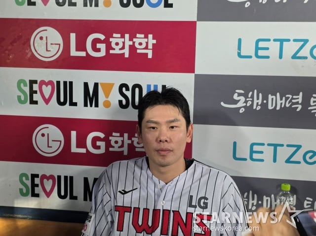 LG 홍창기가 25일 잠실 NC전을 승리로 이끈 후 취재진과 인터뷰에 응했다. /사진=김동윤 기자
