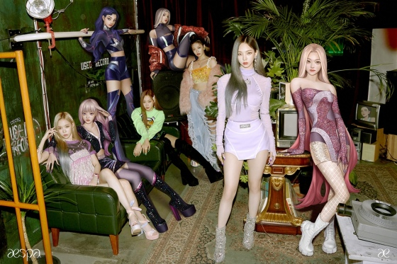 에스파와 아이-에스파(ae-aespa) /사진=SM엔터테인먼트