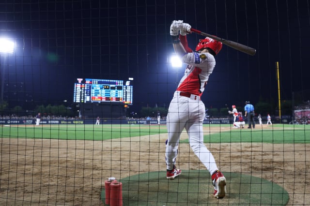 KIA Tigers' Kim Do-young prepares to bat as he starts at third base and bats third in the team's home game against Lotte Giants at Gwangju-KIA Champions Field on the 26th, part of the 2026 Shinhan SOL KBO League regular season. /Photo=KIA Tigers