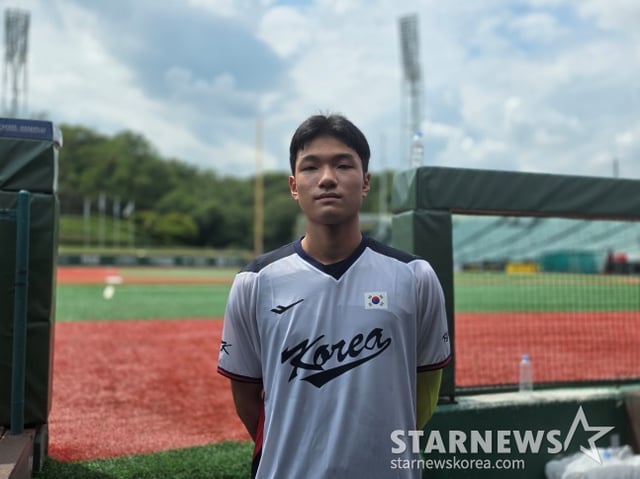 Nam Hyun-woo, thành viên đội tuyển bóng chày U-18 Hàn Quốc, đã gặp StarNews tại sân bóng Munsu ở Ulsan vào ngày 27. /ảnh=phóng viên Kim Dong-yoon