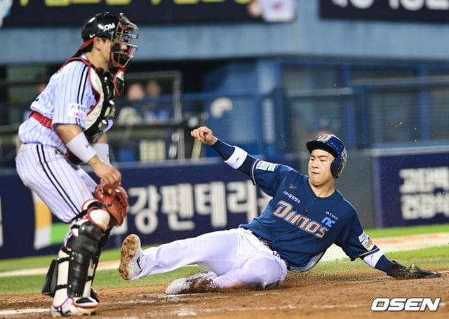 NC's Kim Hwi-jip crossed home plate in the LG game at Jamsil on the 27th.