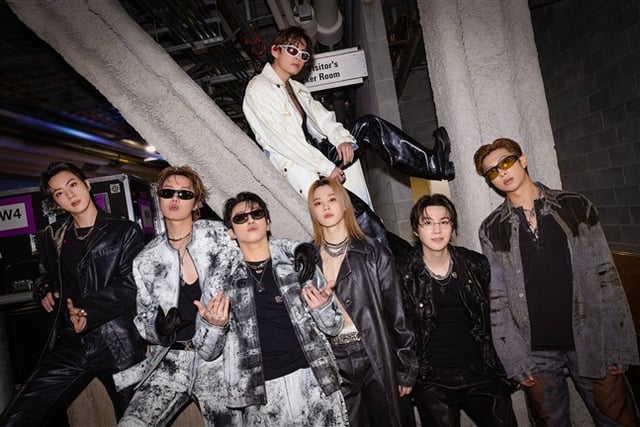 BTS Chicago Concert Commemorative Photo /Photo=BTS Official X Account