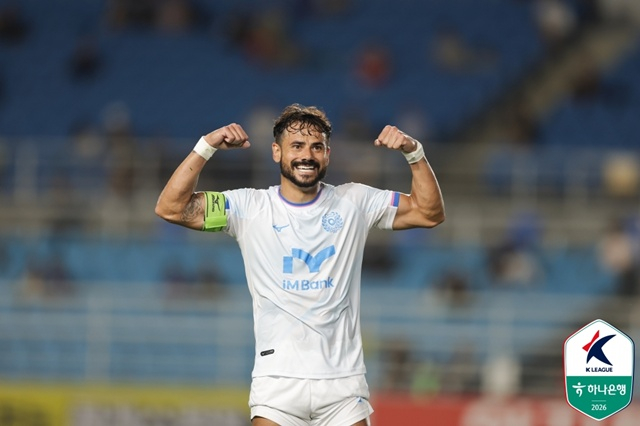 Se Jung-ya celebrando tras marcar un gol. /Foto=Federación Coreana de Fútbol Profesional
