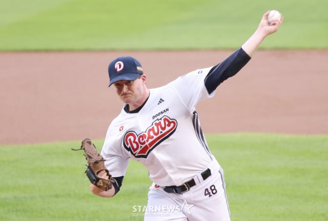 El partido de la Liga KBO Shinhan SOL 2026 entre Doosan Bears y SSG Landers se disputó el día 7 en el estadio de béisbol Jamsil de Seúl. El abridor de Doosan, Benjamin, realiza una gran labor. /Foto=reportero jefe Kim Jin-kyung kim.jinkyung@