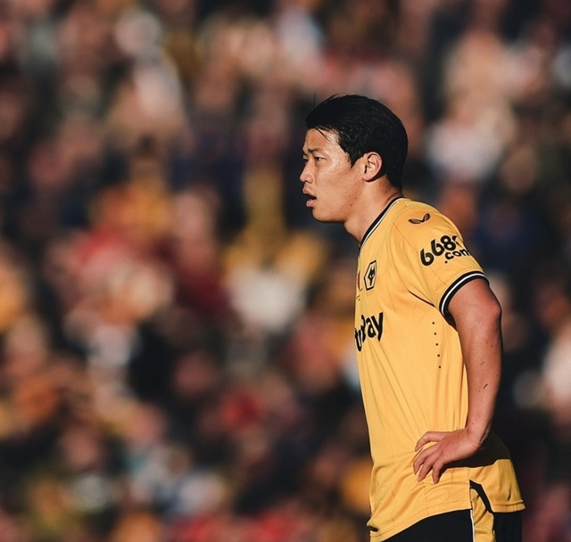 試合に集中するファン·ヒチャン。 /写真=ウルバーハンプトンSNS
