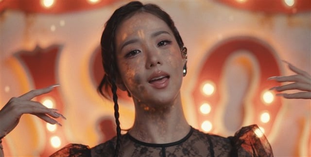 Photo: Jisoo Official YouTube Channel @jisoo