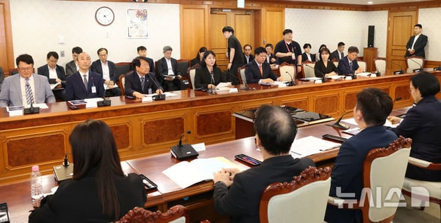 4일 열린 국가스포츠정책위원회 첫 회의 모습. /사진=뉴시스