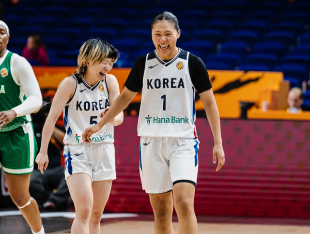 박지현(오른쪽). /사진=FIBA