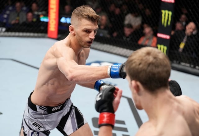 댄 후커(왼쪽). /사진=UFC 제공