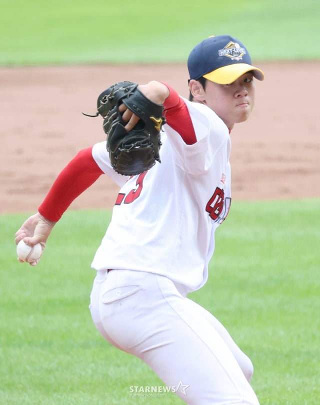 The 2026 KBO Futures League All-Star Game was held on July 10 at Seoul Jamsil Baseball Stadium. In the Next Level Match, Han Gyu-min (Daejeon High), selected as a starter for the Level Team, delivered an outstanding performance. /Photo=Chief Correspondent Kim Jin-kyung