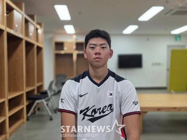Han Gyu-min of Daejeon High School recently gave an interview to StarNews after completing training for the South Korean U-18 national baseball team at Ulsan Munsu Baseball Stadium. /Photo=Reporter Kim Dong-yoon